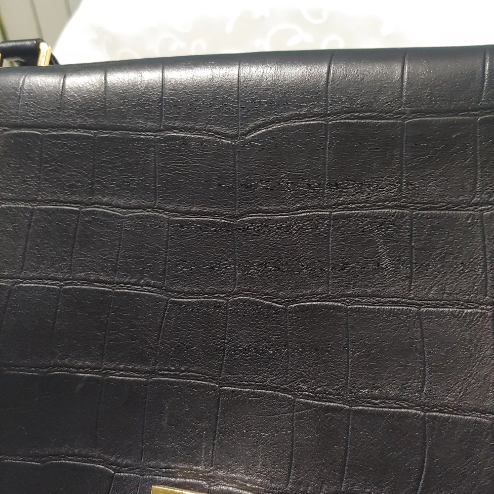 Celine Croc Embossed Medium Trapeze - Picture 5 of 16
